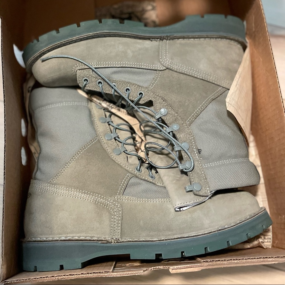 NWT Danner USAF 600G Boots